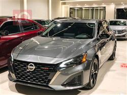 نيسان ألتيما